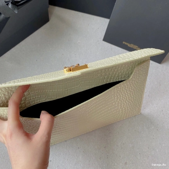 YSL POUCH UPTOWN 0716
